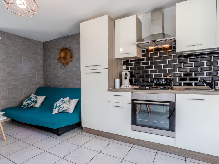 Search and Stay destination Pirou, Normandie - France from AU$ 185. L'oyat
