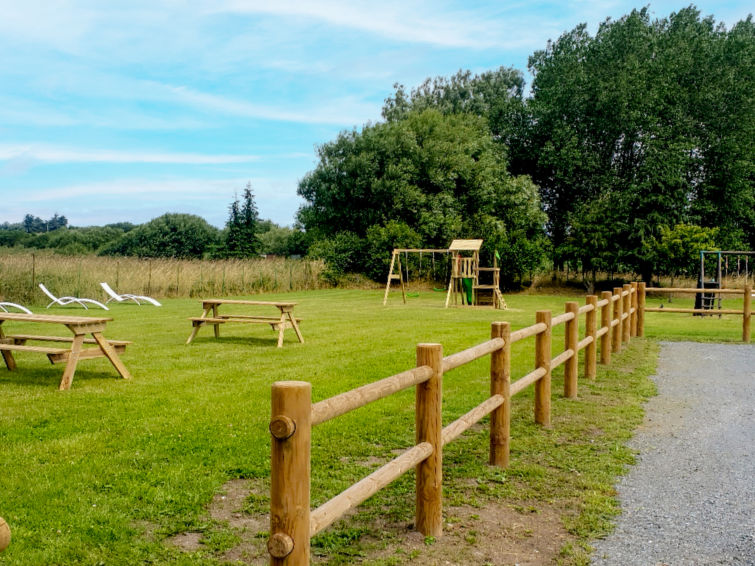 Search and Stay destination Pirou, Normandie - France from AU$ 216. La salicorne