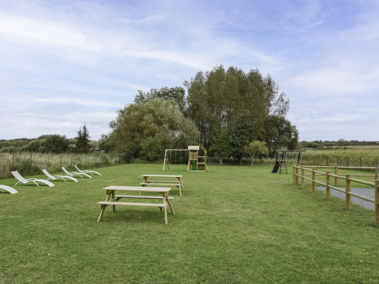 Search and Stay destination Pirou, Normandie - France from AU$ 241. Le Coquelicot