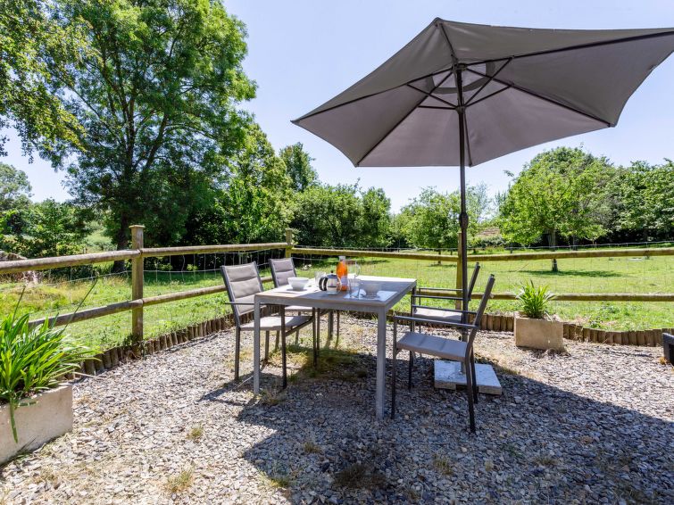 Search and Stay destination Hudimesnil, Normandie - France from AU$ 120. Au Verger Fleuri (HUD400)