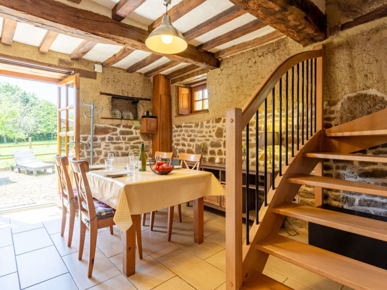 Search and Stay destination Hudimesnil, Normandie - France from AU$ 120. Au Verger Fleuri (HUD400)