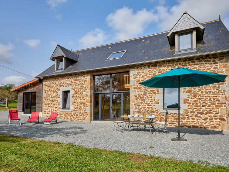 Search and Stay Destinations. Holidays Rentals in Saint-Aubin-de-Terregatte, Manche - Normandy - France
