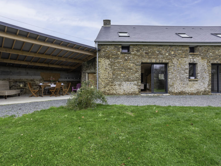 Search and Stay destination La Haye, Normandie - France from AU$ 314. La longére