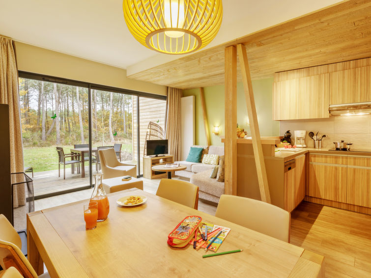 Search and Stay destination Morton, Nouvelle-Aquitaine - France from AU$ 482. Cottage Premium