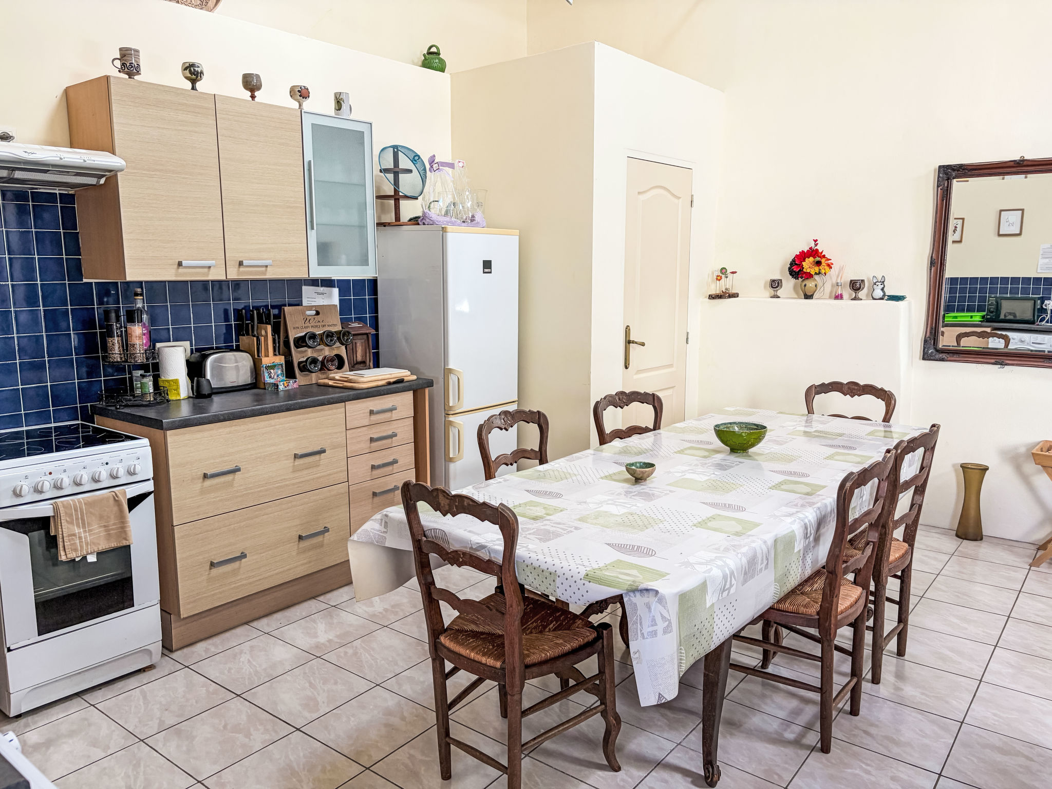 Maison Loire Escapes - Gites für Selbstversorger auf de – Cuisine et coin repas, photo 25 sur 38