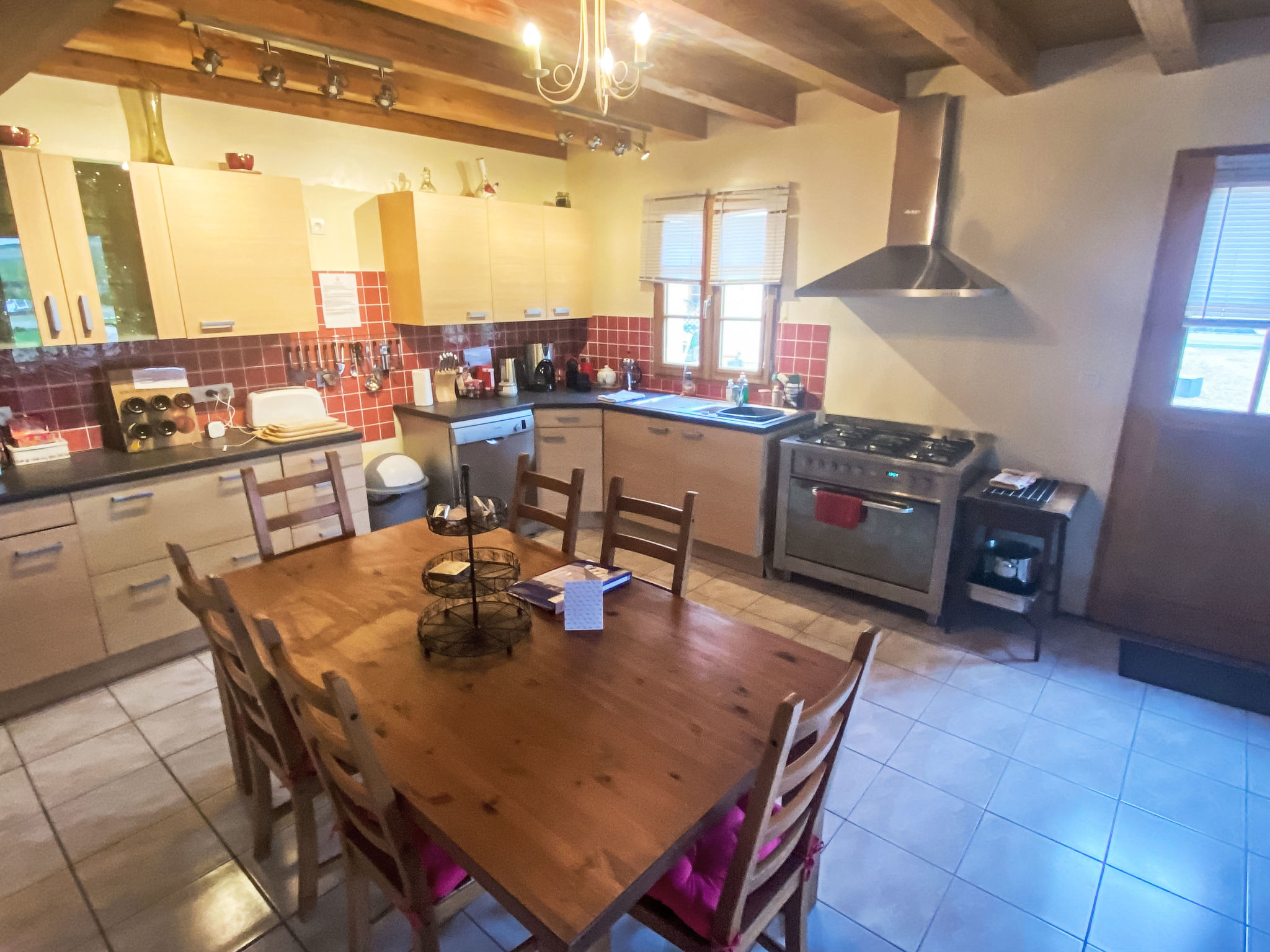 Maison Loire Escapes - Gites für Selbstversorger auf de – Cuisine et coin repas, photo 5 sur 38