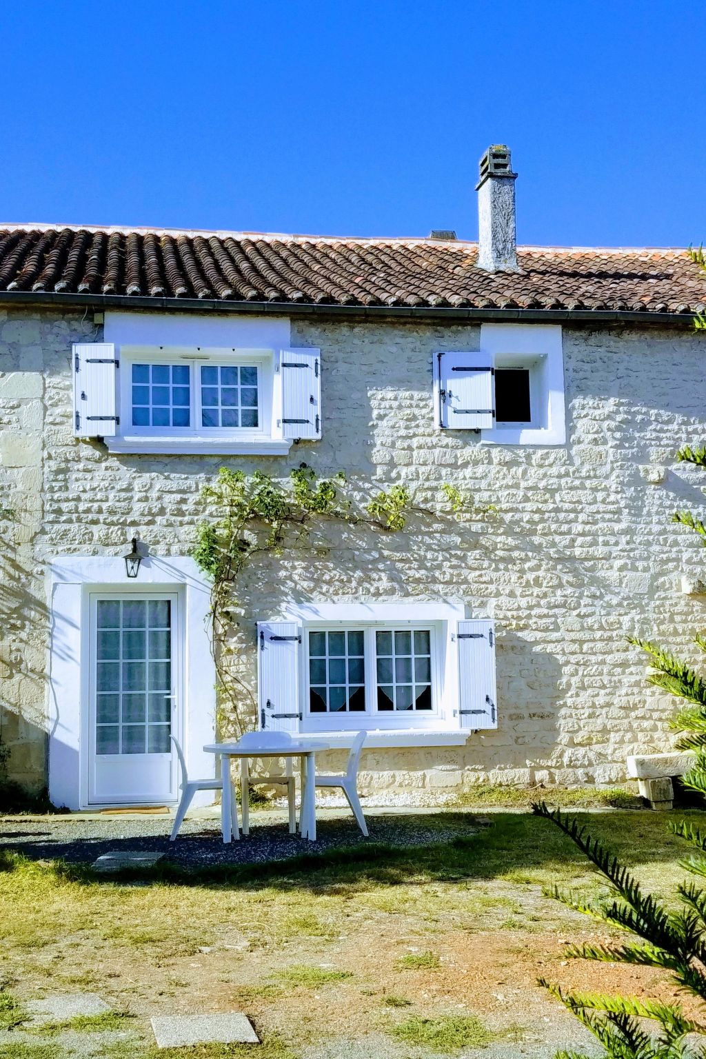 Steinhaus Ardenne in Fontenay-le-Comte-Image-tags.info