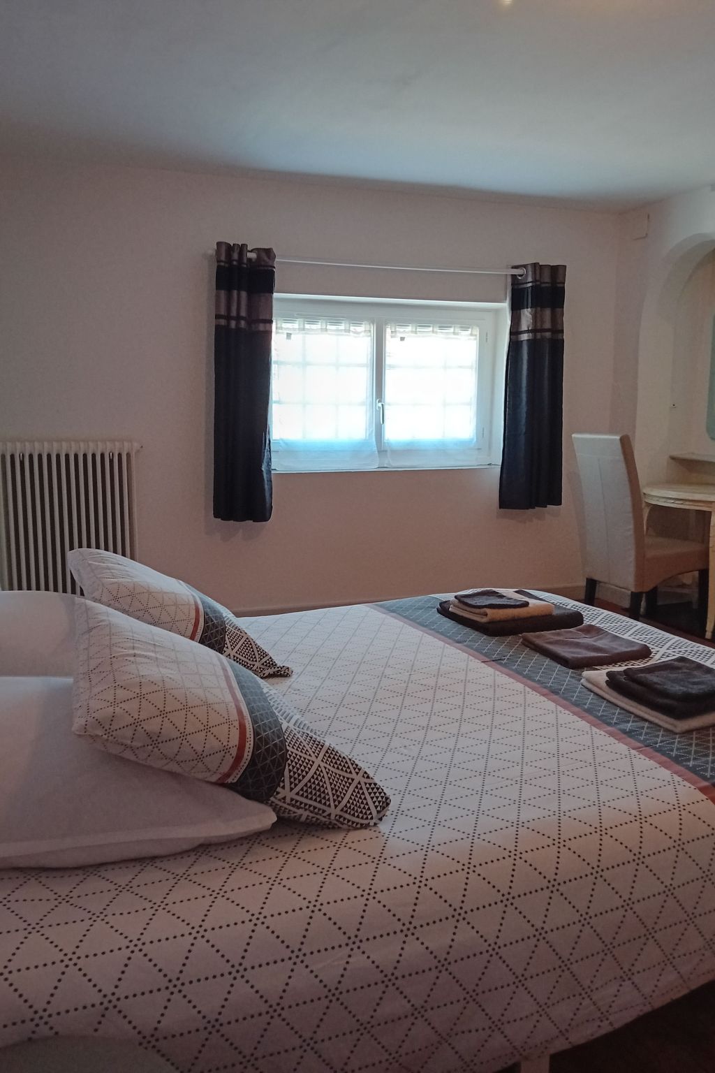 Steinhaus Ardenne in Fontenay-le-Comte-Image-tags.info