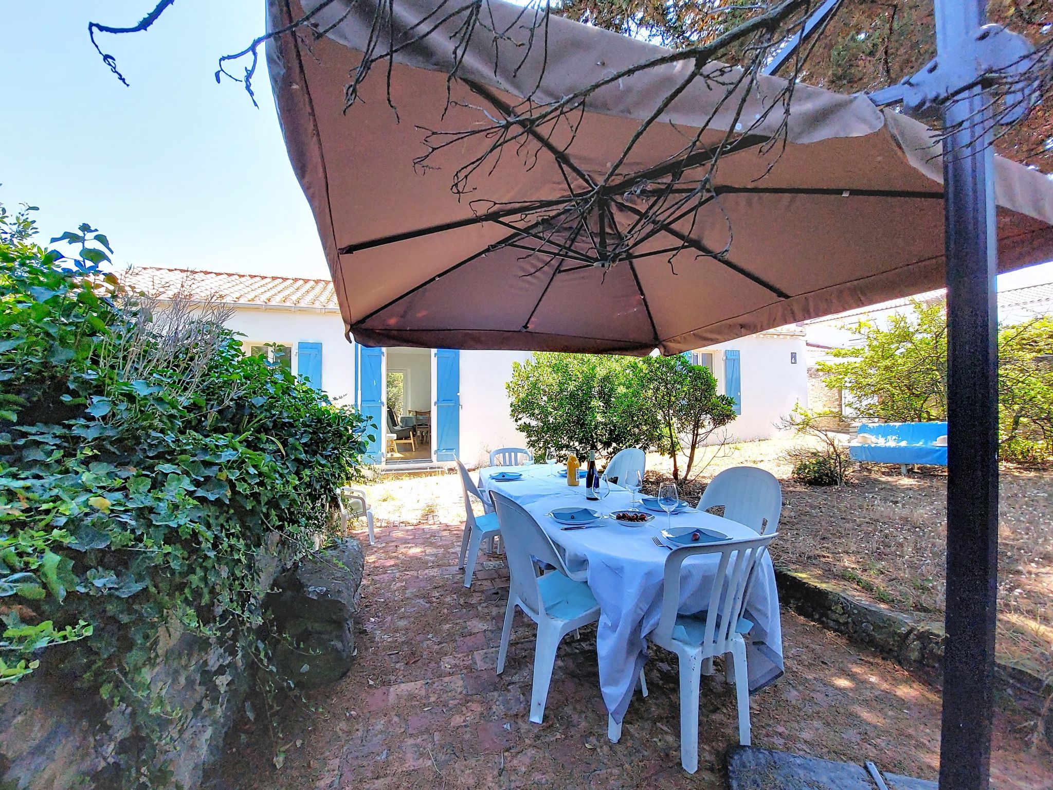 Villa La Coquille - Draußen