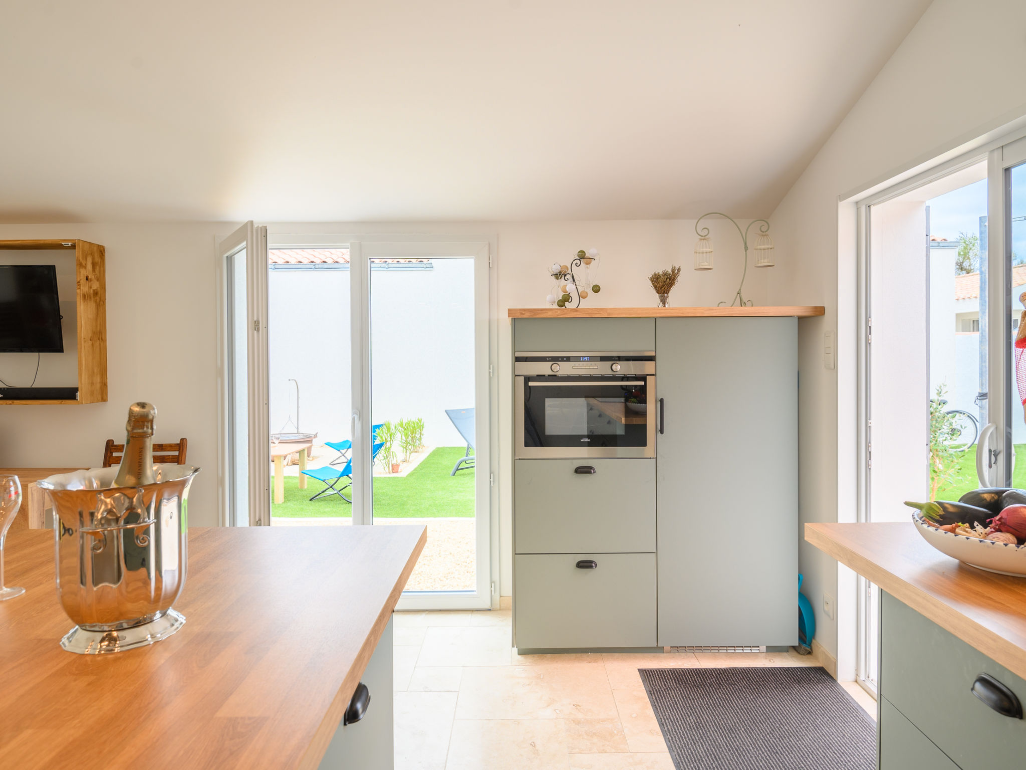 Kitchen / Dining Room