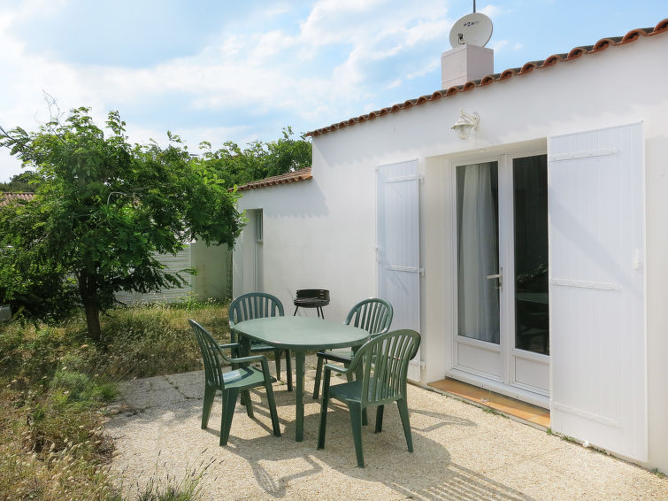 Search and Stay destination La Tranche-sur-Mer, Pays de la Loire - France from AU$ 97. Les Hippocampes (TSM516)