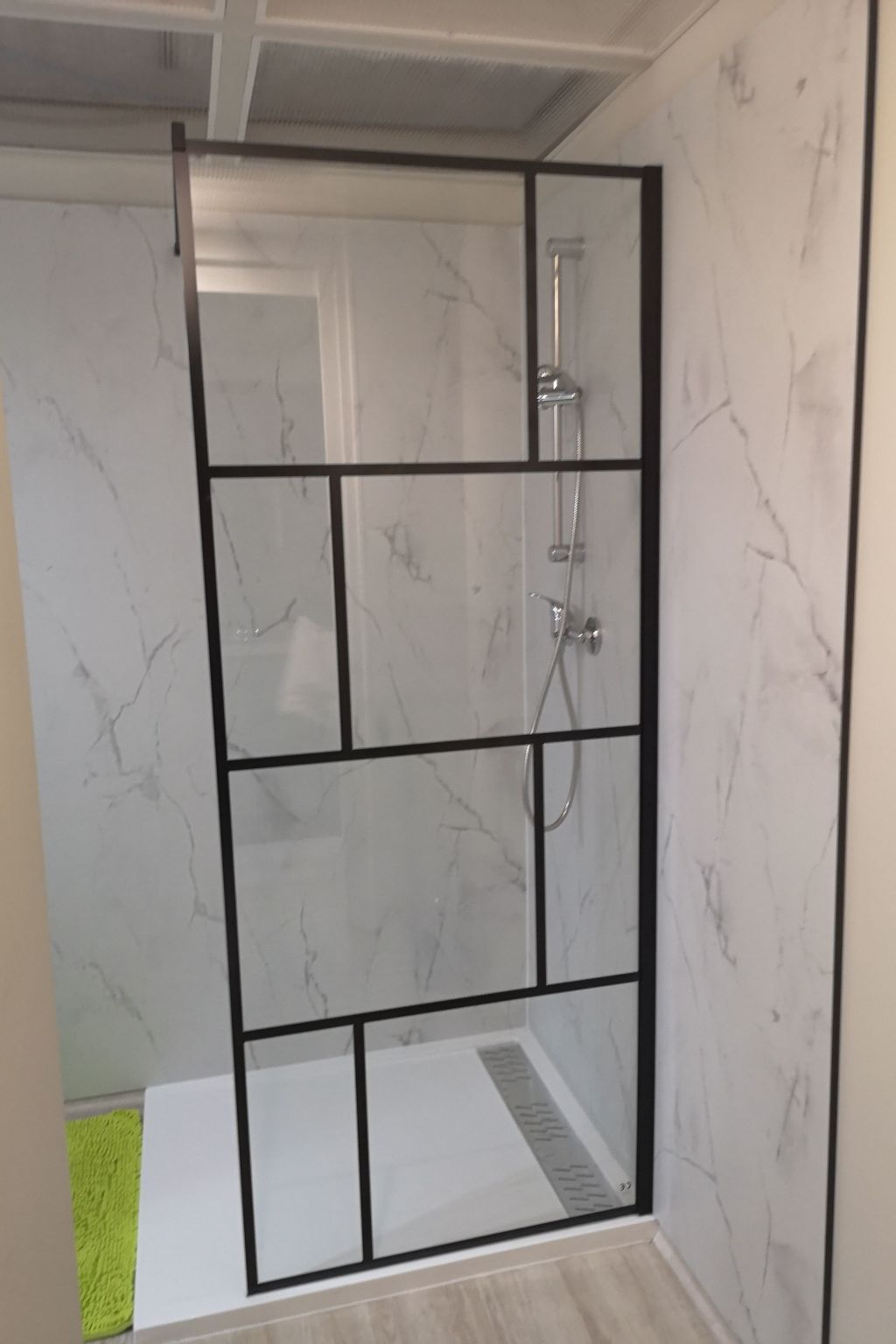 Hübsches Tiny Cottage mit Waldblick im Feriendorf-Binnen