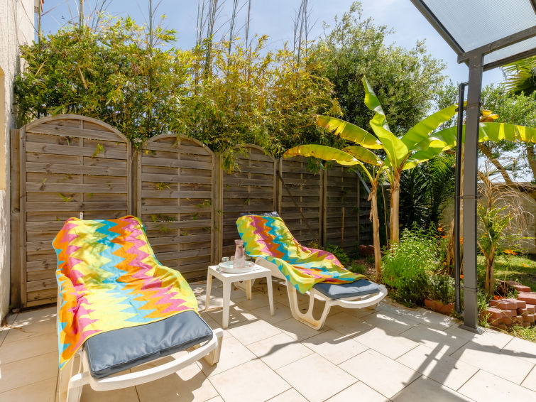 Search and Stay destination Talmont-Saint-Hilaire, Pays de la Loire - France from AU$ 124. Les Oliviers
