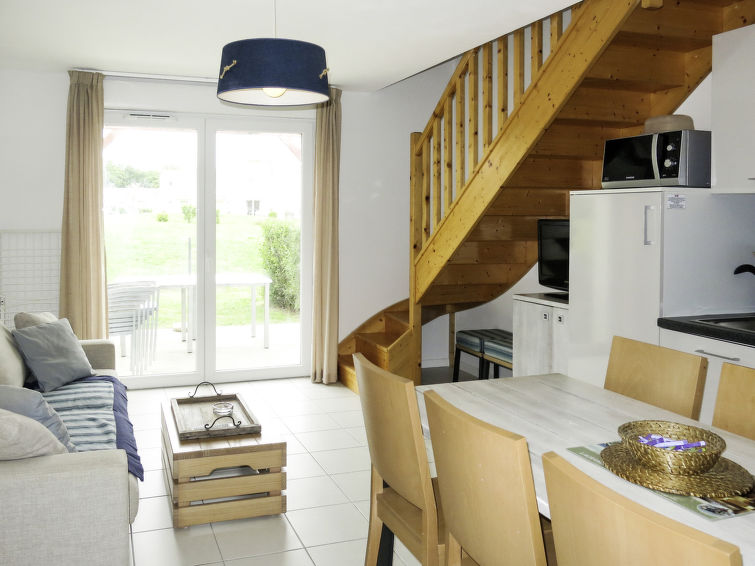 Search and Stay destination Talmont-Saint-Hilaire, Pays de la Loire - France from AU$ 72. Le Village de la Mer (TSH801)