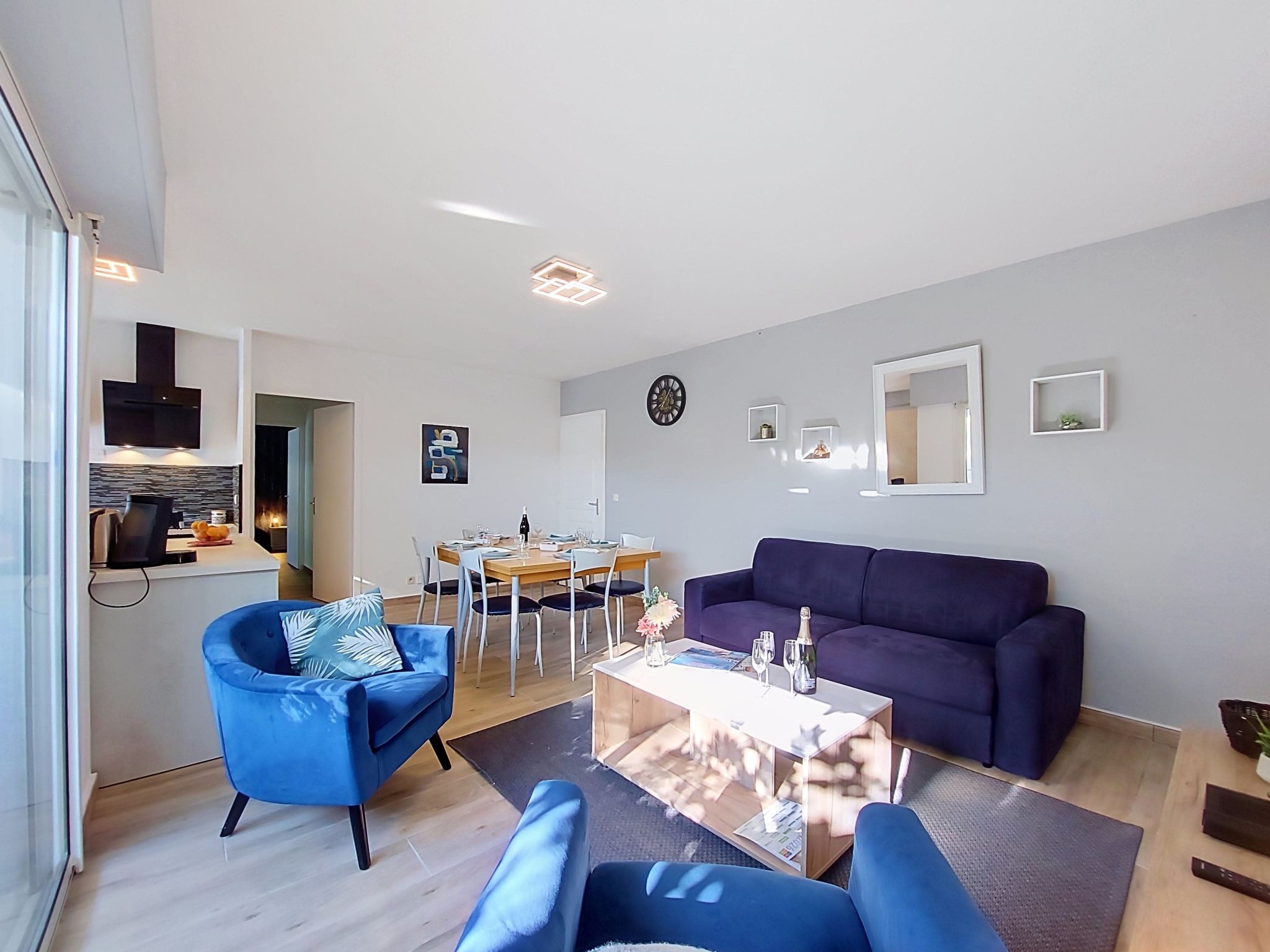 Confort, piscine et plage - Binnen