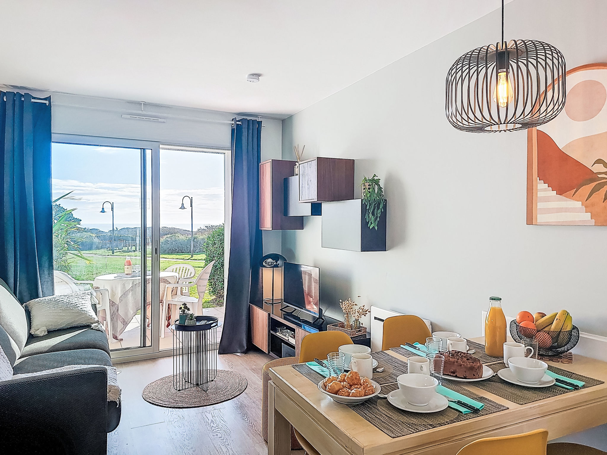 GARDEN AND SEA- Appt T2 moderne, vue mer-Binnen