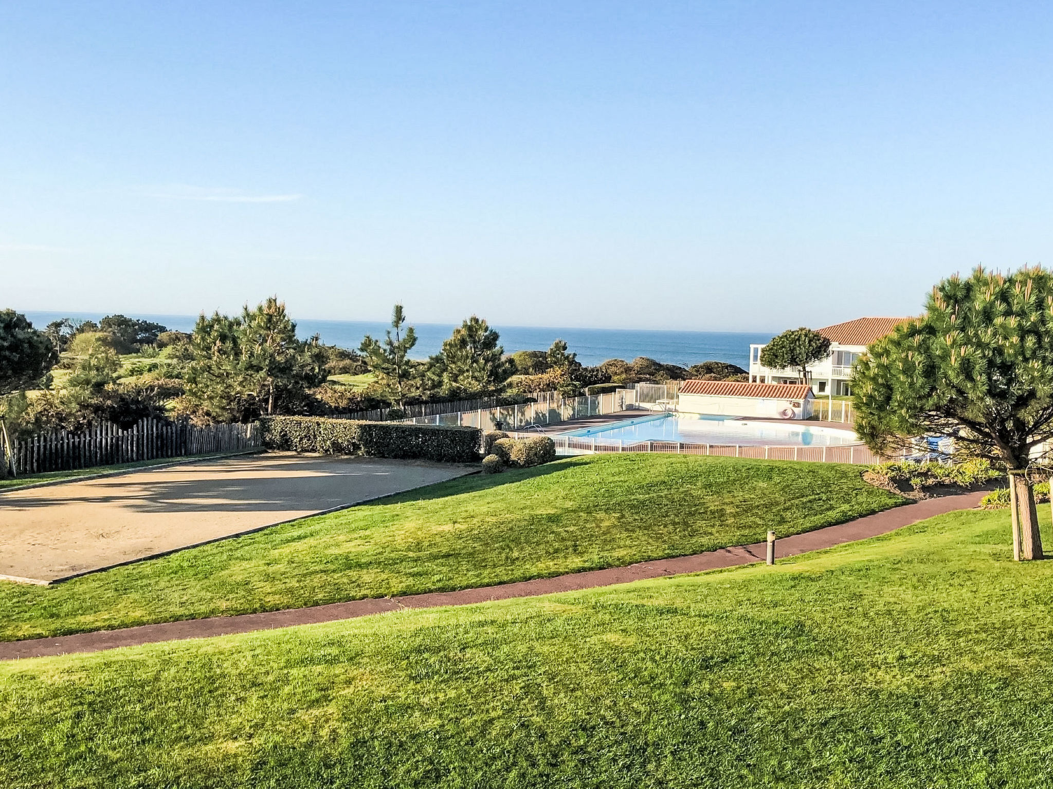 GARDEN AND SEA- Appt T2 moderne, vue mer-Buiten