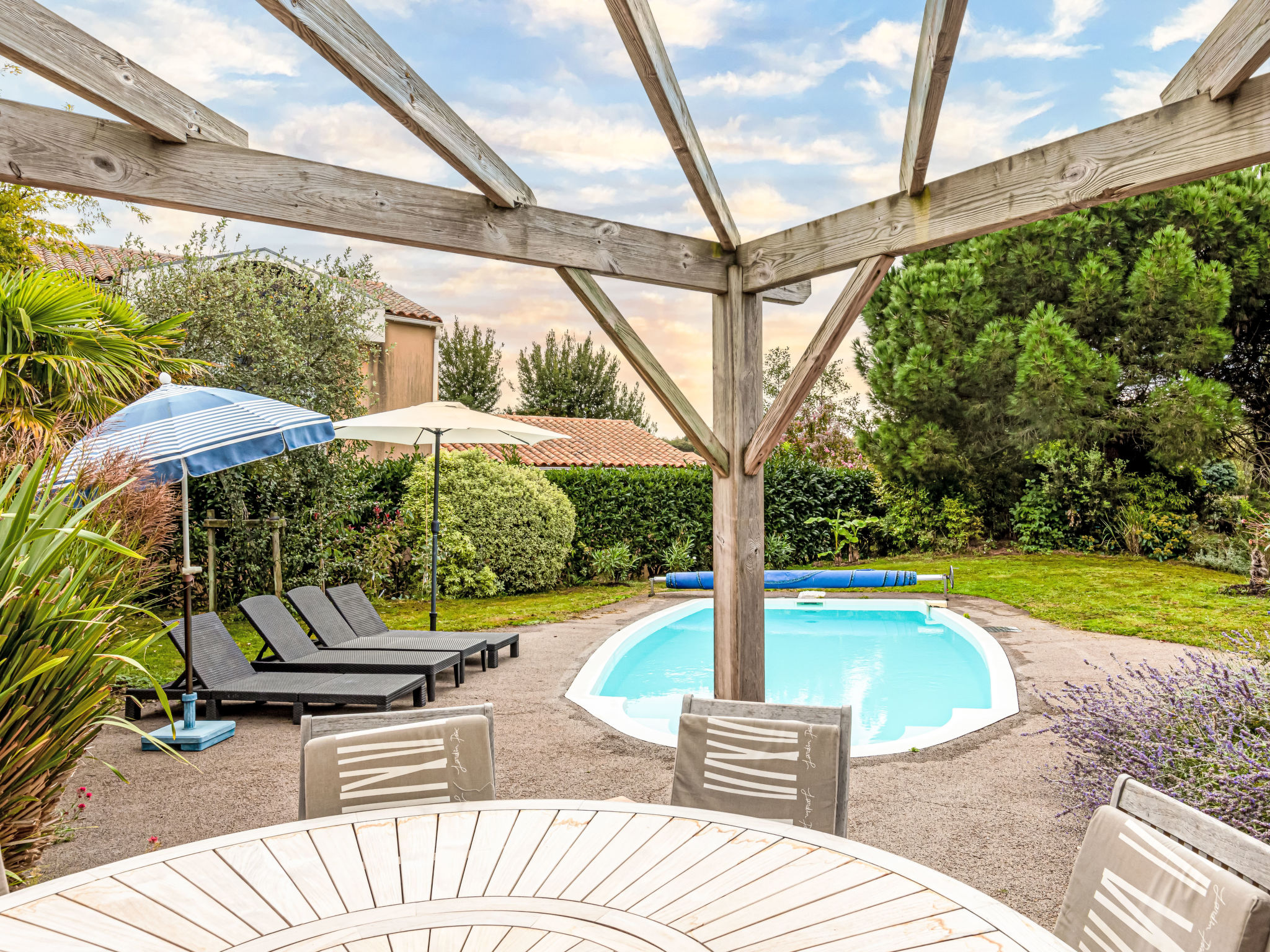 Maison Sequoia 8 personnes avec piscine privée – Terrasse, photo 2 sur 24