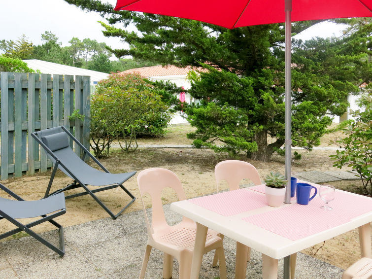 Search and Stay destination Saint-Hilaire-de-Riez, Pays de la Loire - France from AU$ 107. Hameau Océan (SHR100)