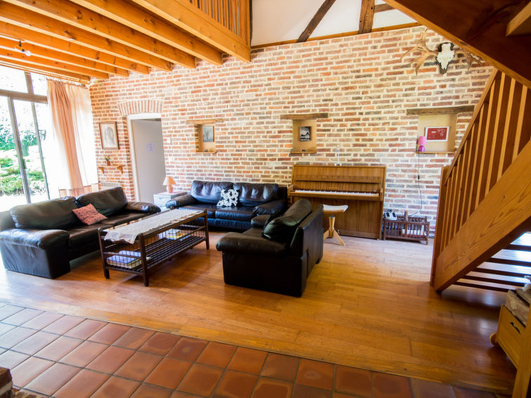 Search and Stay destination La Chapelle-Saint-Sauveur, Bourgogne-Franche-Comté - France from AU$ 184. Alexandre