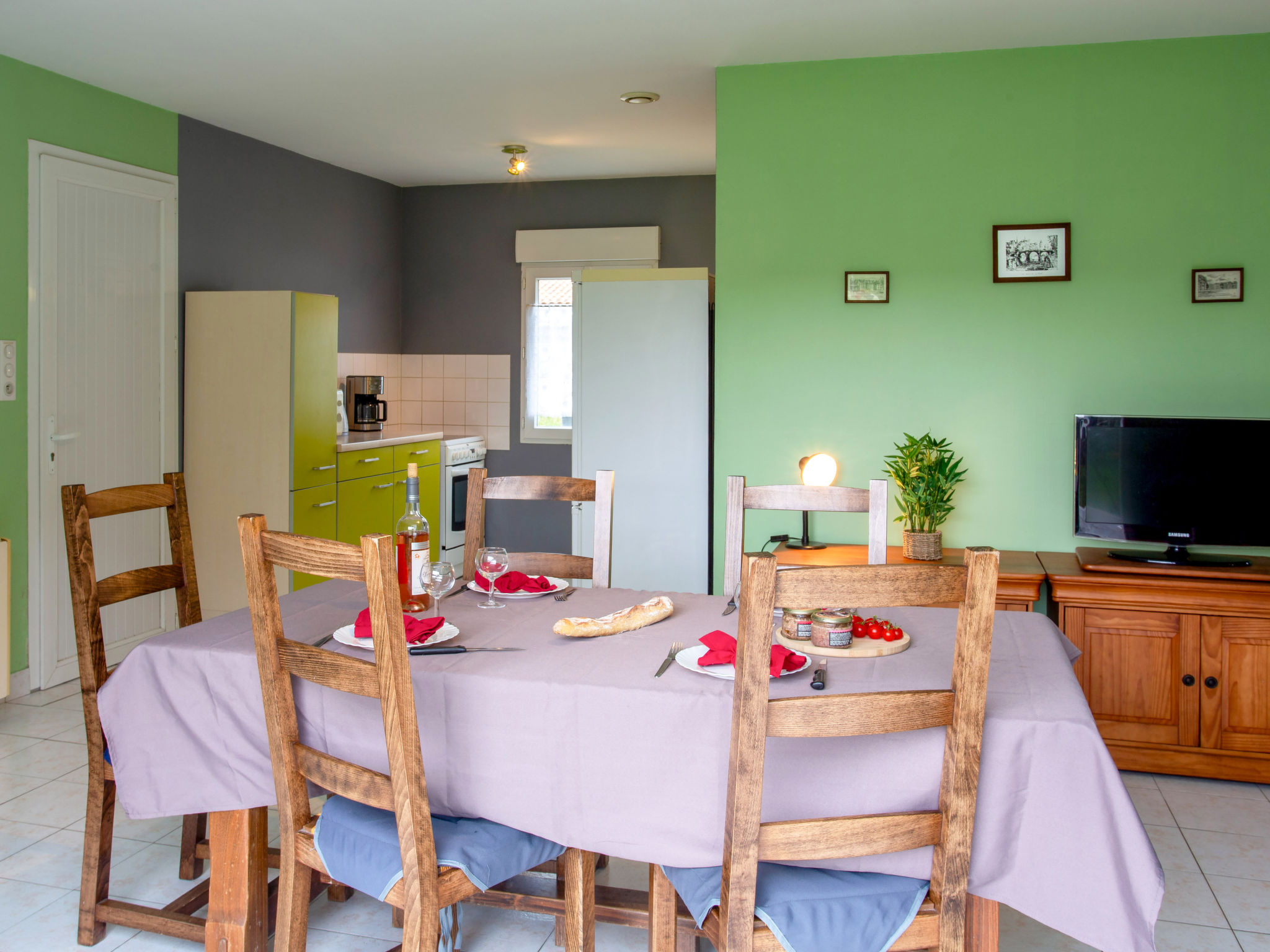 Kitchen / Dining Room