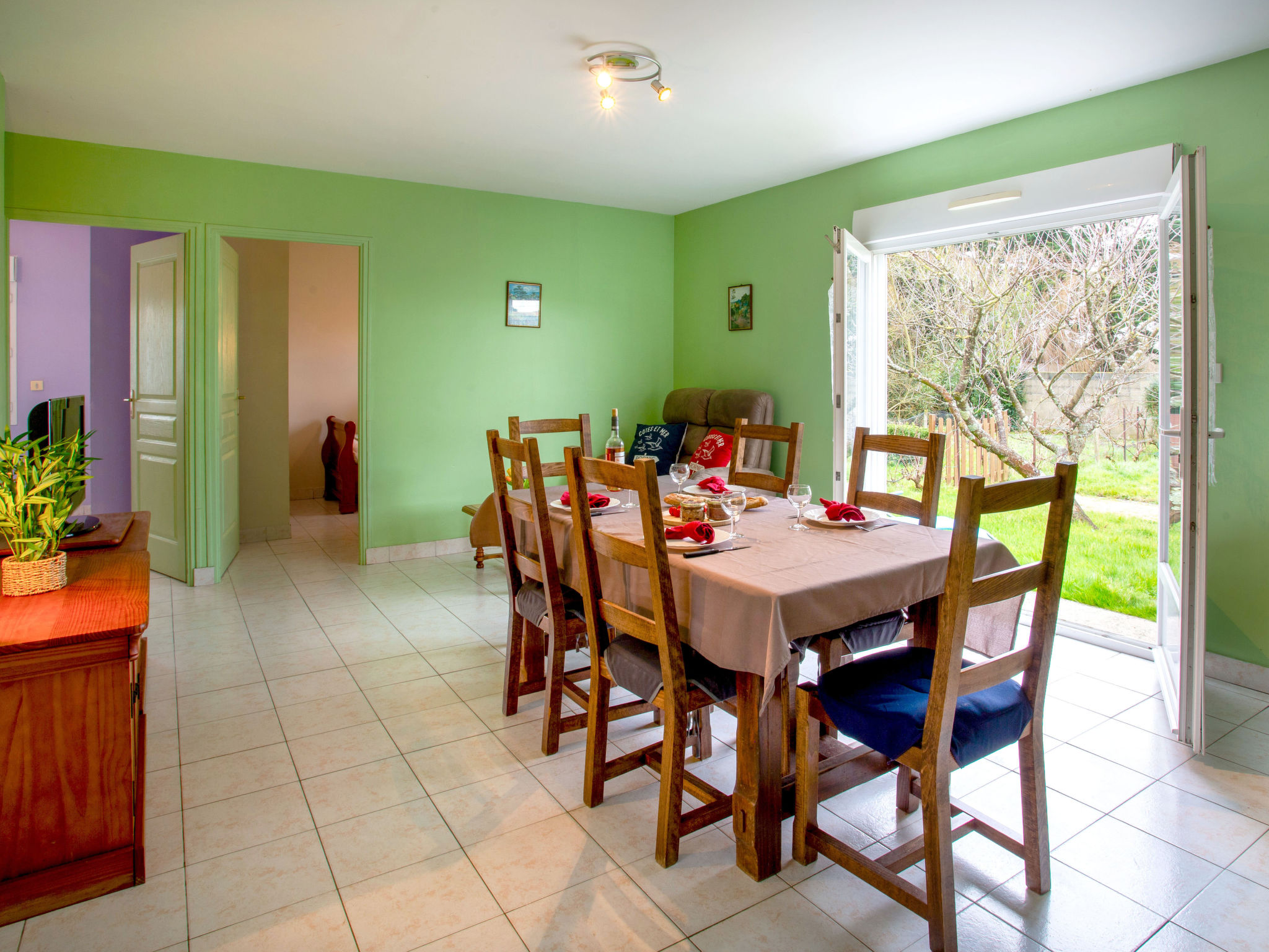 Kitchen / Dining Room