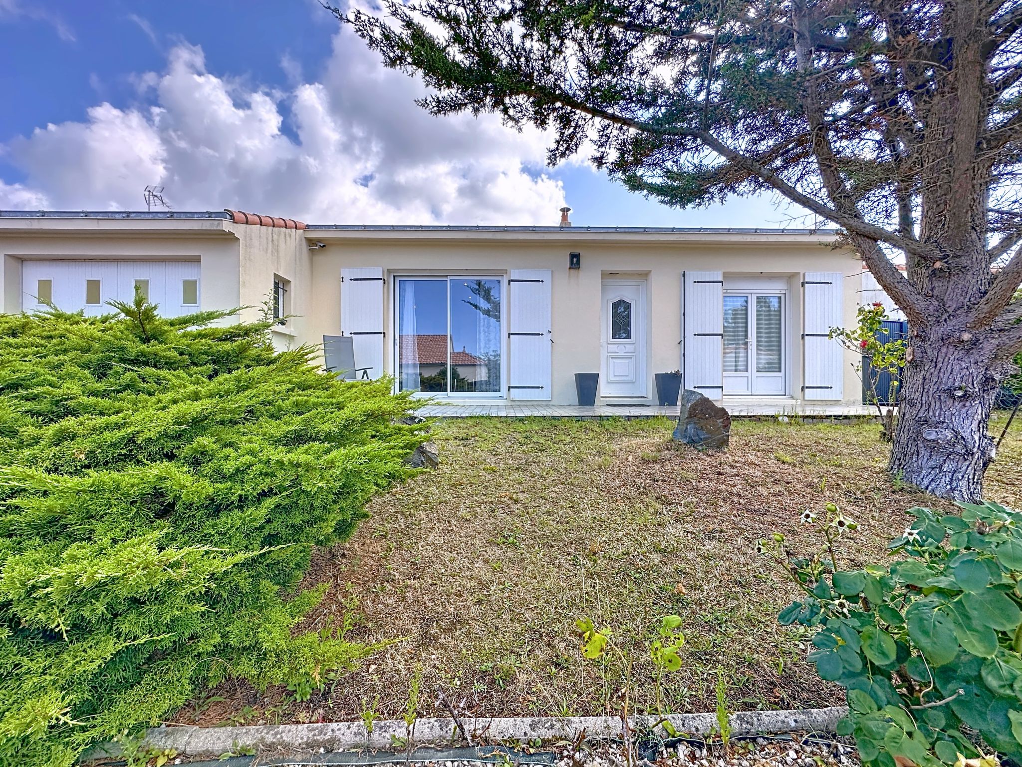 Villa Labbé-Outside