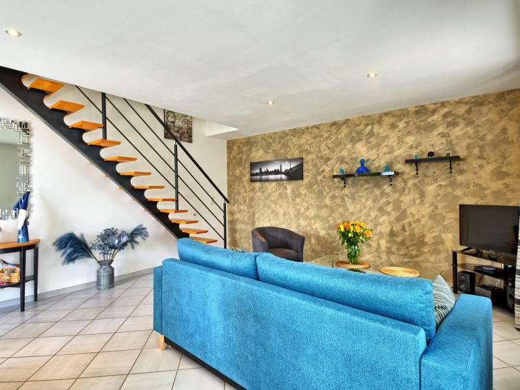 Search and Stay destination Besné, Pays de la Loire - France from AU$ 100. Le Graffi'Ty
