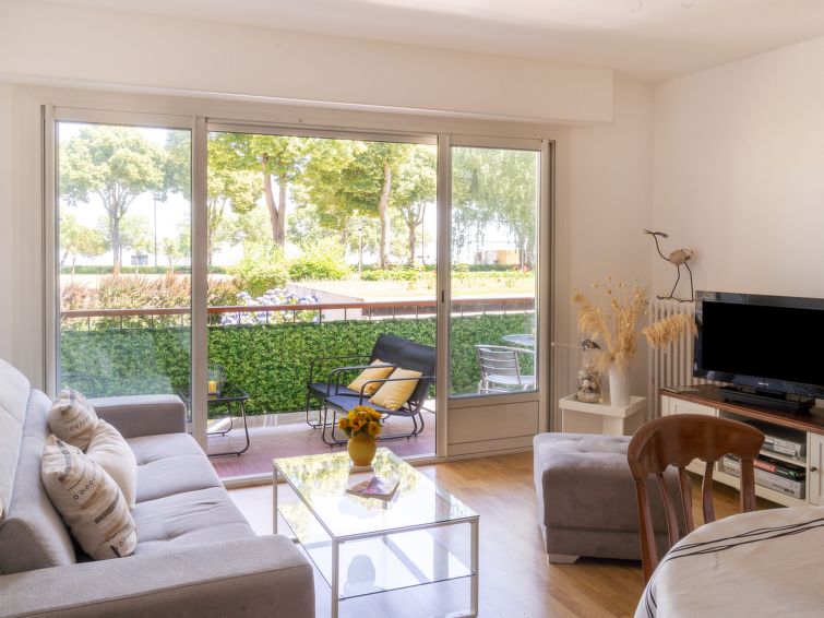 Search and Stay destination Saint-Nazaire, Pays de la Loire - France from AU$ 123. Les Pêcheries