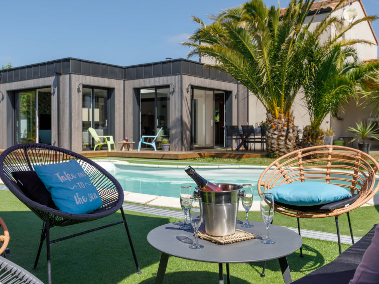 8-persoons vakantiehuis met privézwembad in Saint Brevin les Pins in Saint-Brevin-les-Pins