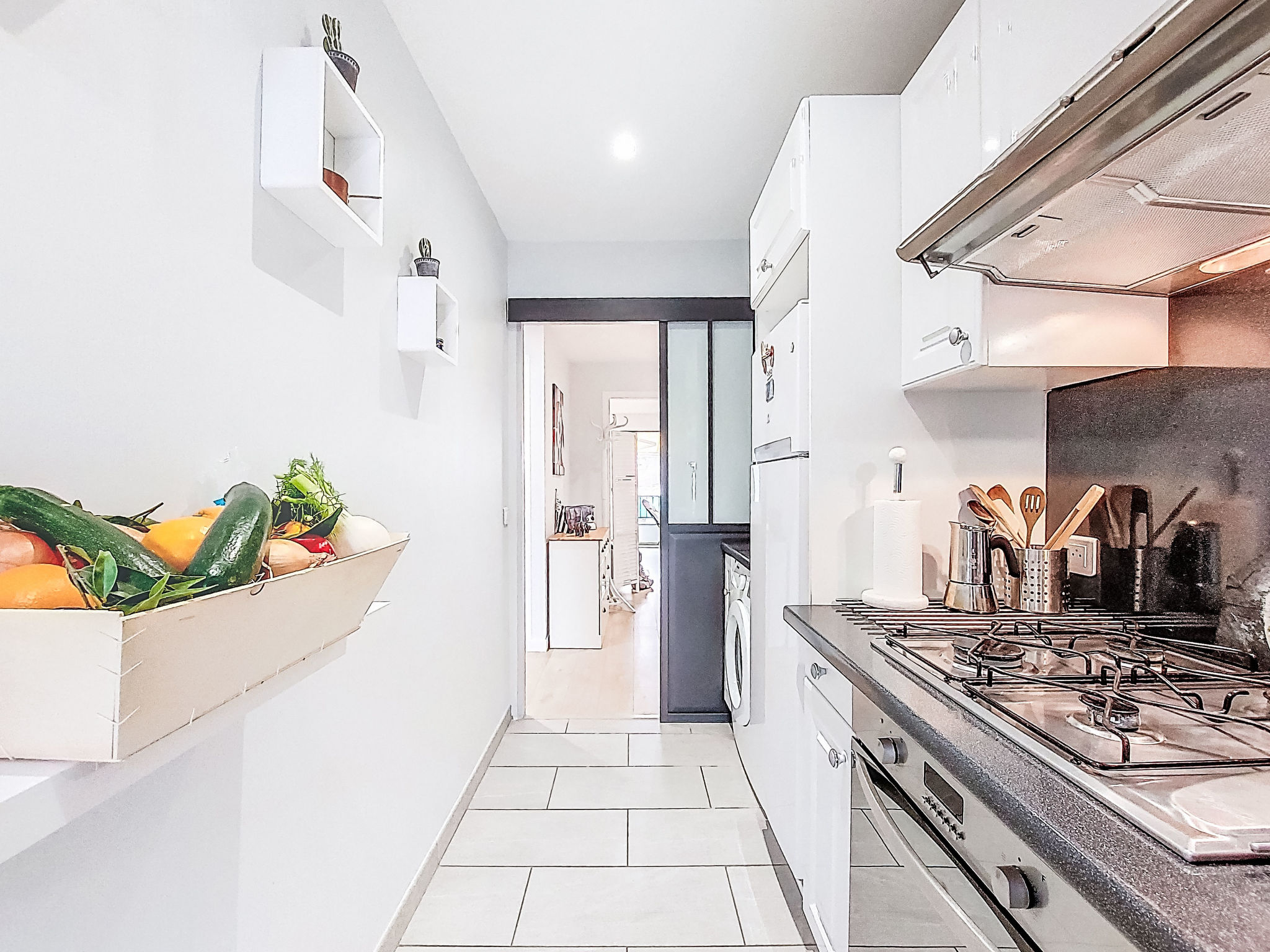 Confort et proximité port et plage-Binnen