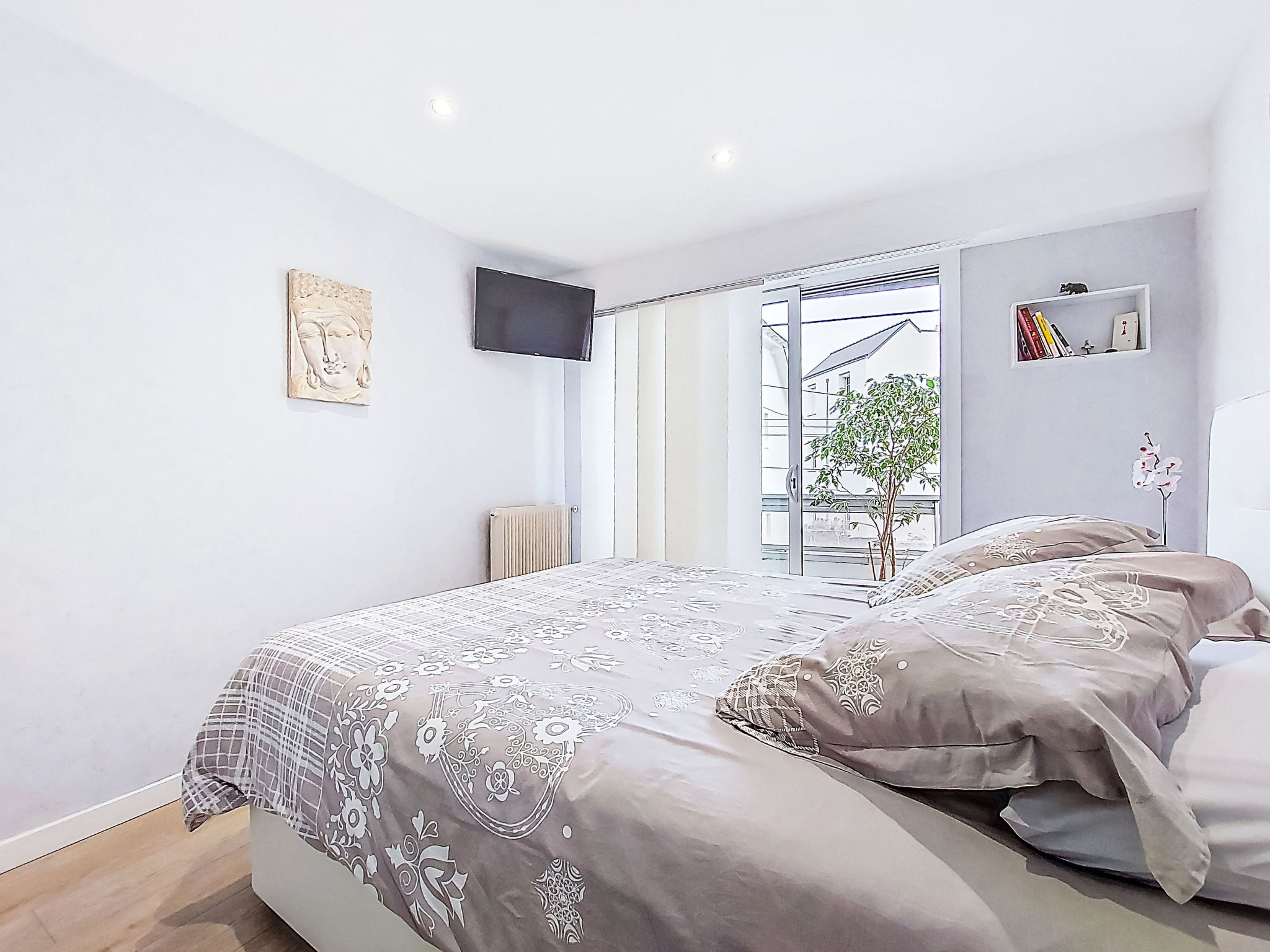 Confort et proximité port et plage-Binnen