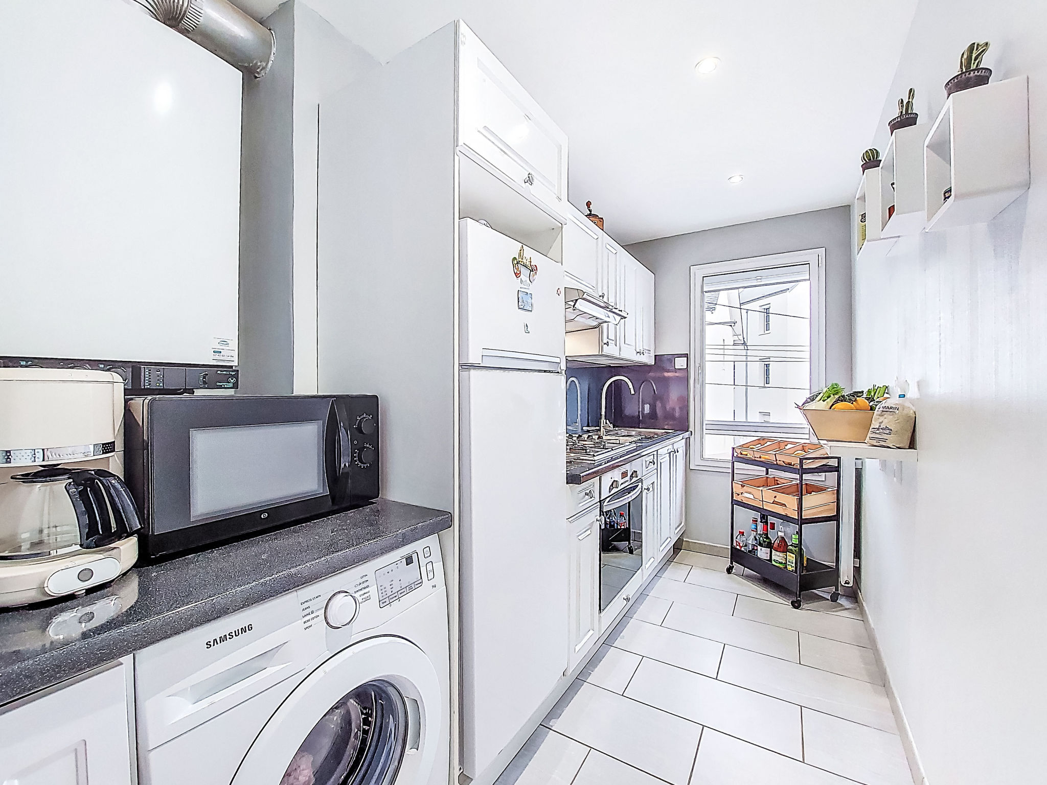 Confort et proximité port et plage-Binnen