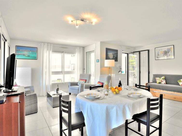 Search and Stay destination La Baule-Escoublac, Pays de la Loire - France from AU$ 174. Mariza
