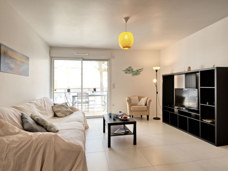 Search and Stay destination La Baule-Escoublac, Pays de la Loire - France from AU$ 156. Villa Sophia
