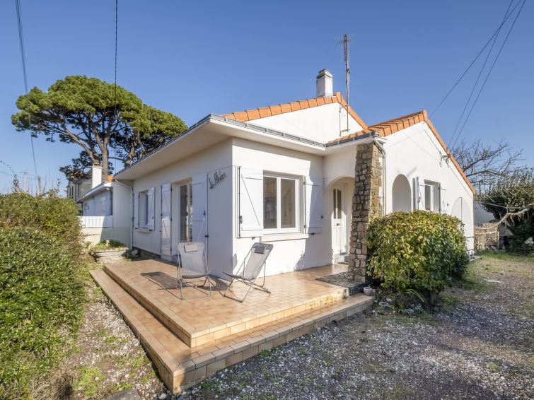 Search and Stay destination Pornic, Pays de la Loire - France from AU$ 256. Les Albatros