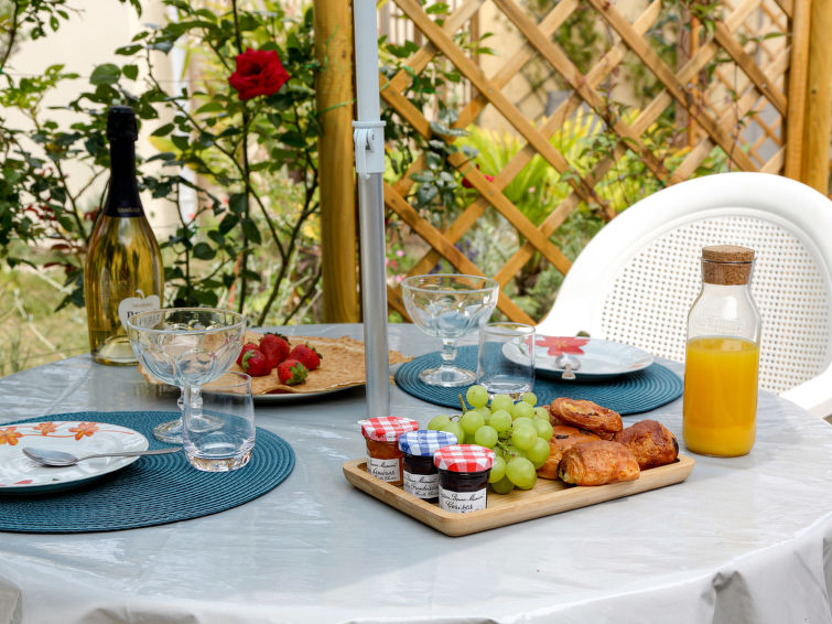 Search and Stay destination Pornic, Pays de la Loire - France from AU$ 138. Jardin Secret