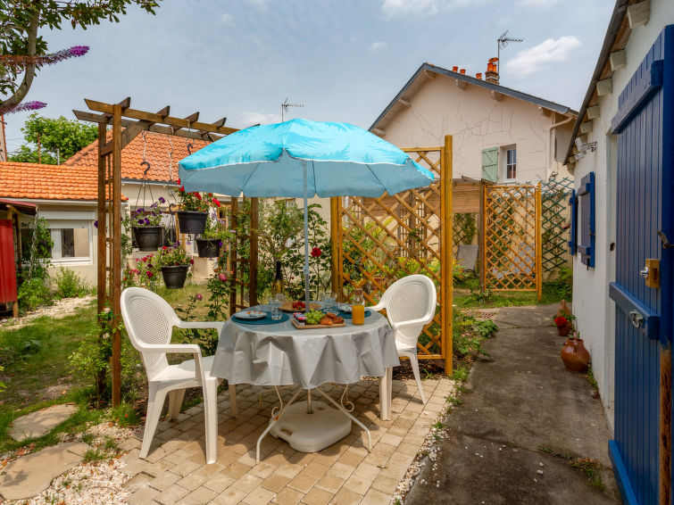 Search and Stay destination Pornic, Pays de la Loire - France from AU$ 138. Jardin Secret