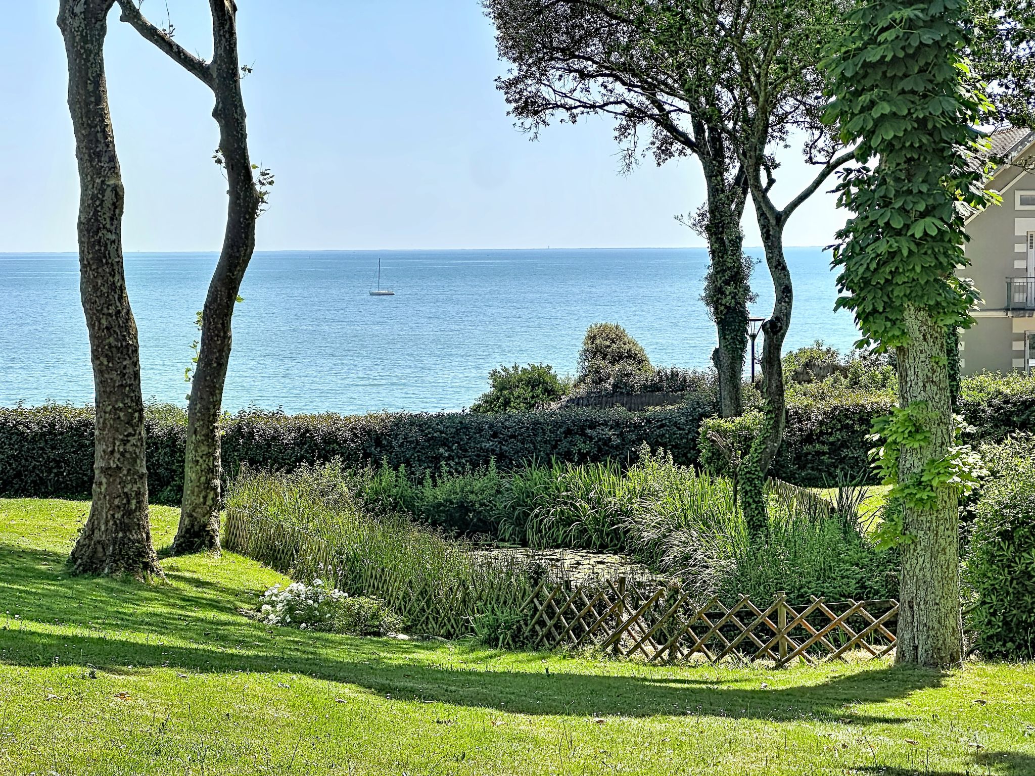 Le Vallon - Buiten