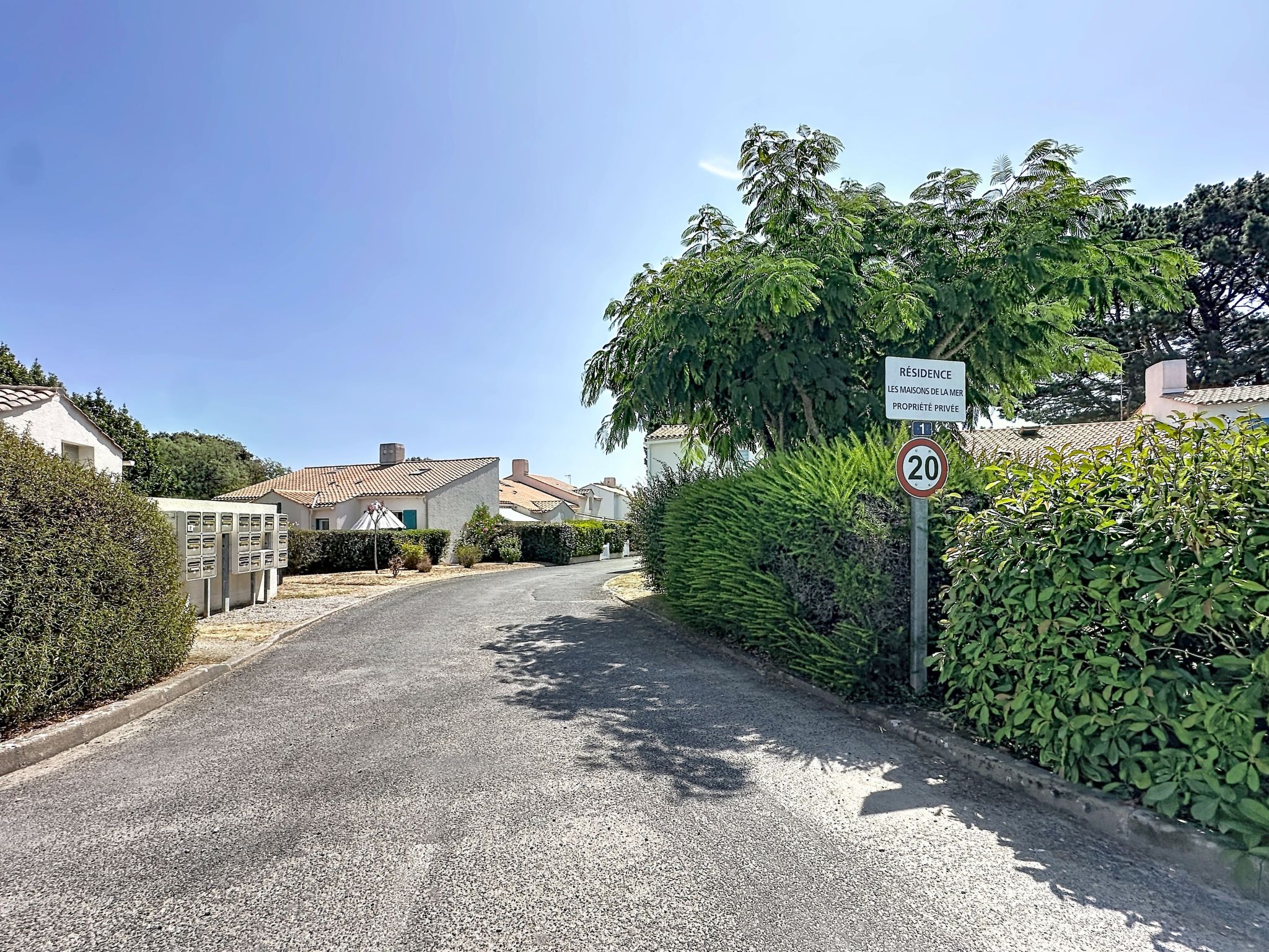 Les Maisons de la Mer - Outside