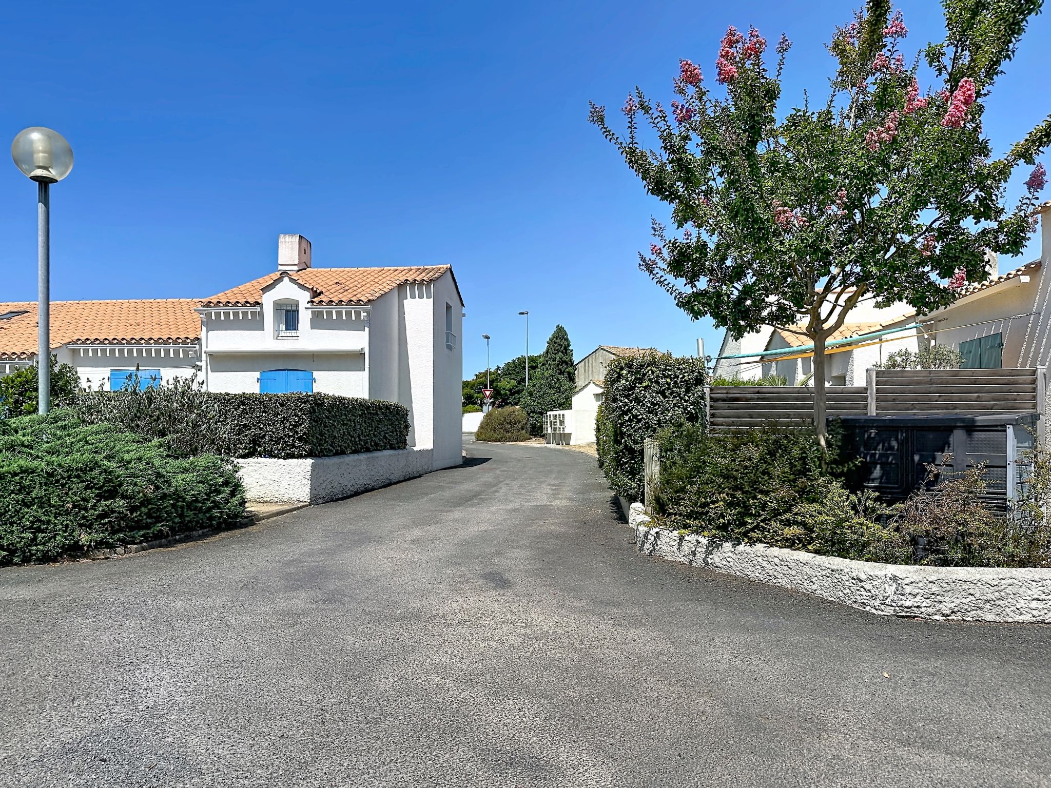 Les Maisons de la Mer - Outside