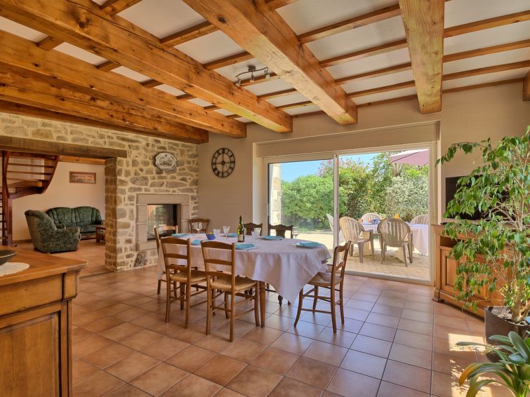 Search and Stay destination Plouhinec, Bretagne - France from AU$ 188. Tazie
