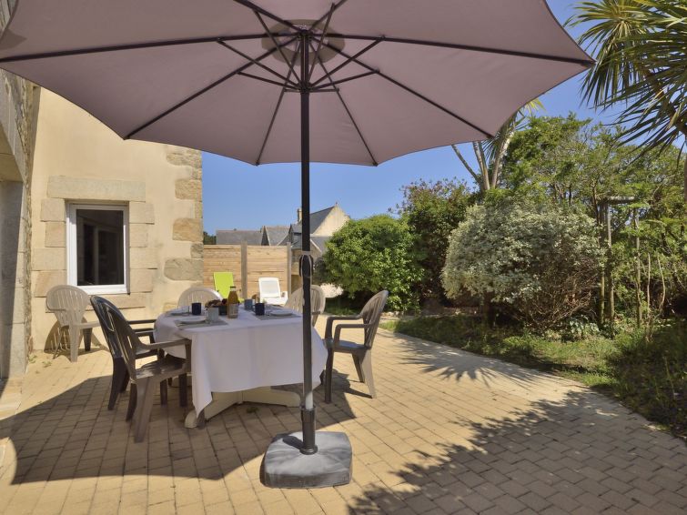 Search and Stay destination Plouhinec, Bretagne - France from AU$ 188. Tazie