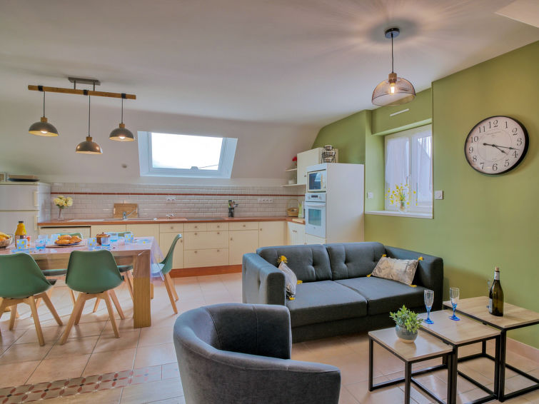 Search and Stay destination Plouhinec, Bretagne - France from AU$ 108. Groix