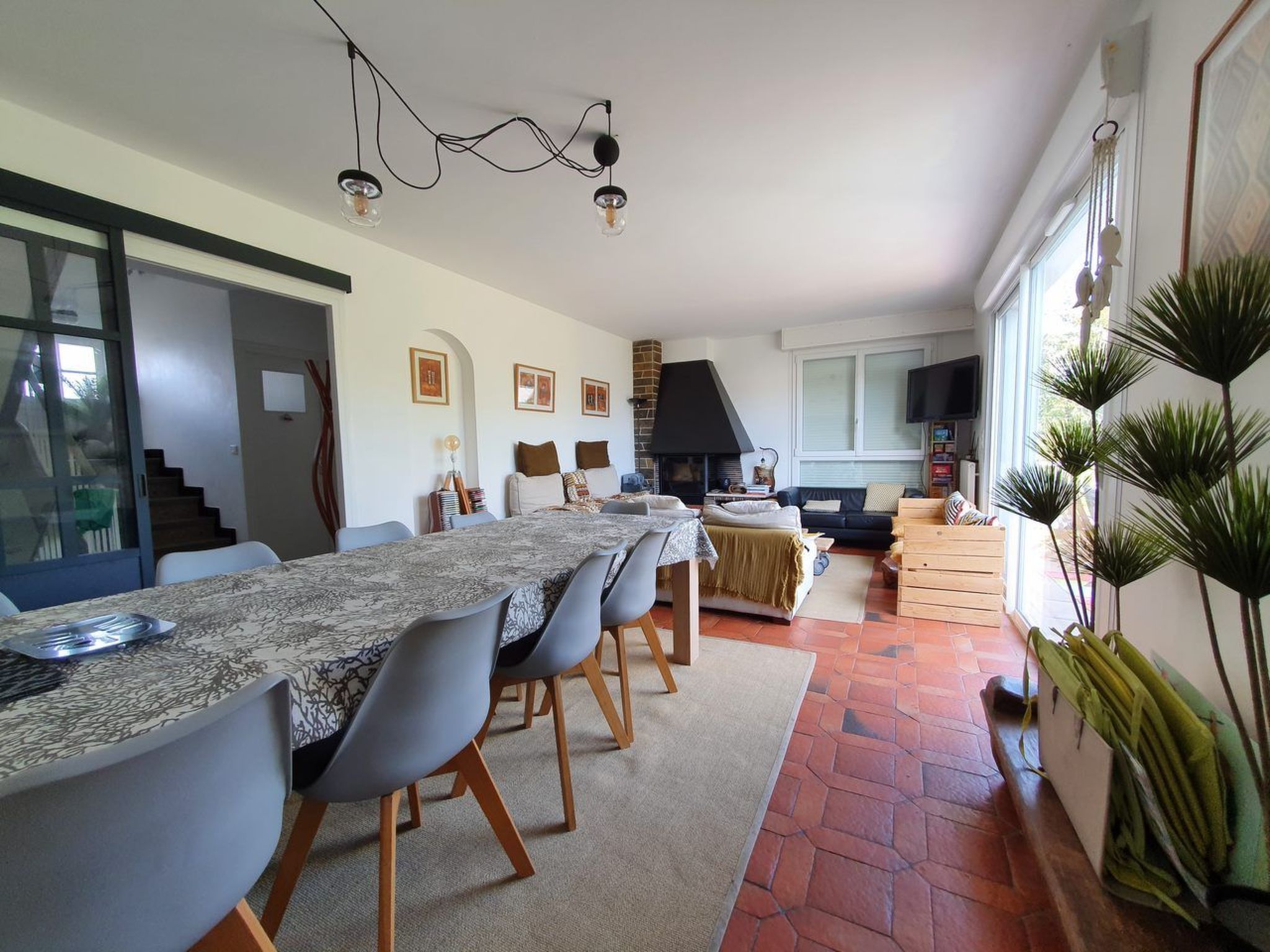 Villa mit Blick auf das Wasser-Dedans