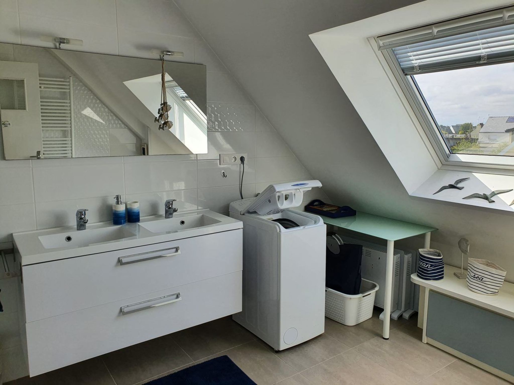 Villa mit Blick auf das Wasser-Dedans