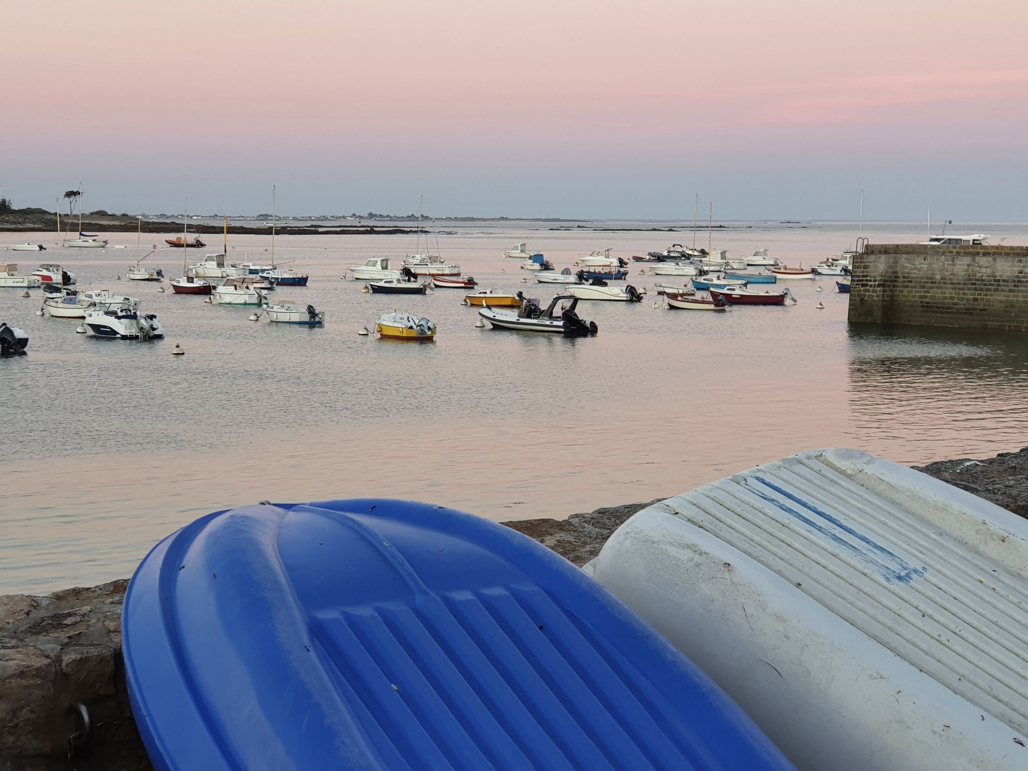 Villa mit Blick auf das Wasser-Dehors