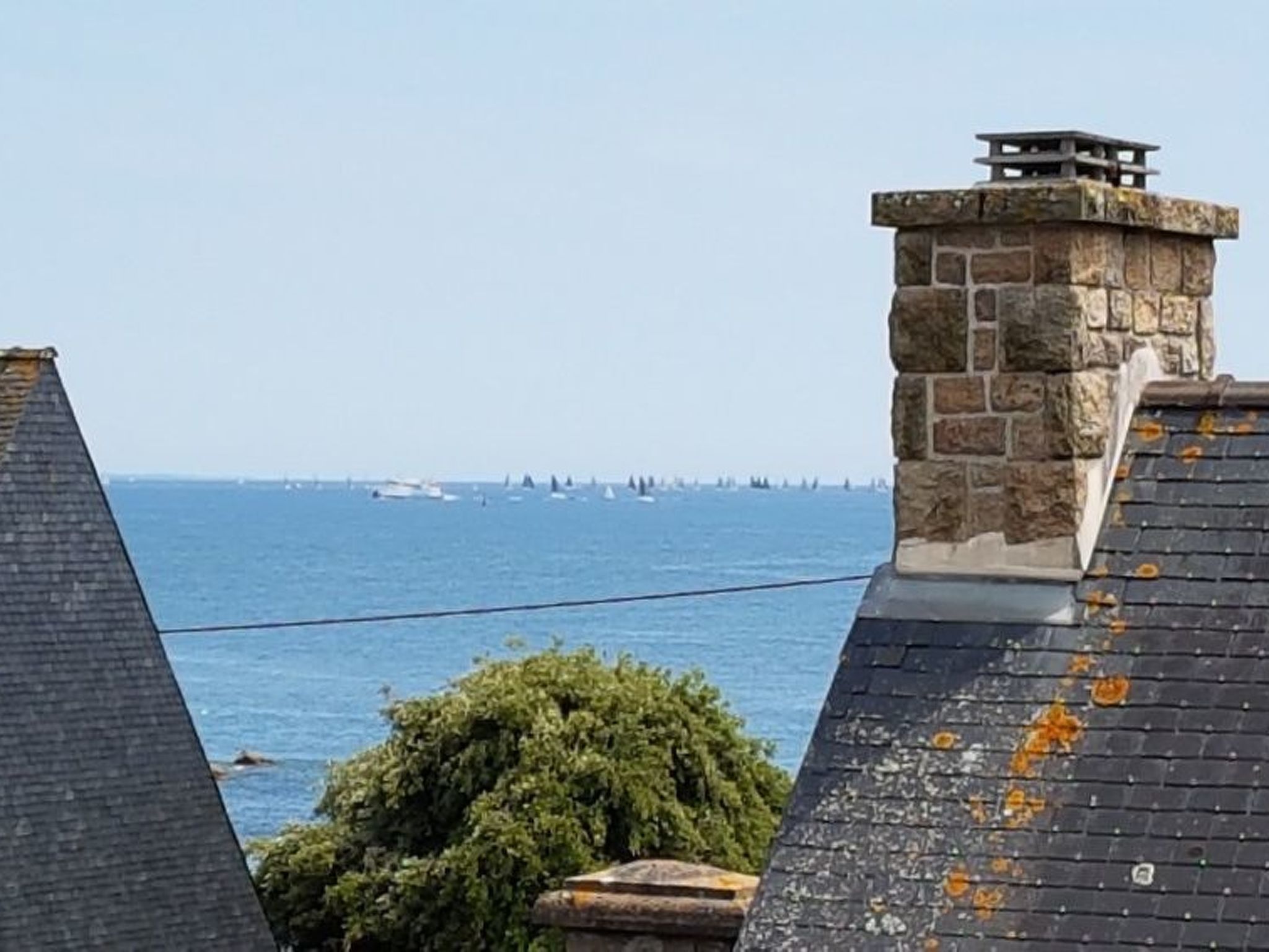 Villa mit Blick auf das Wasser-Dehors