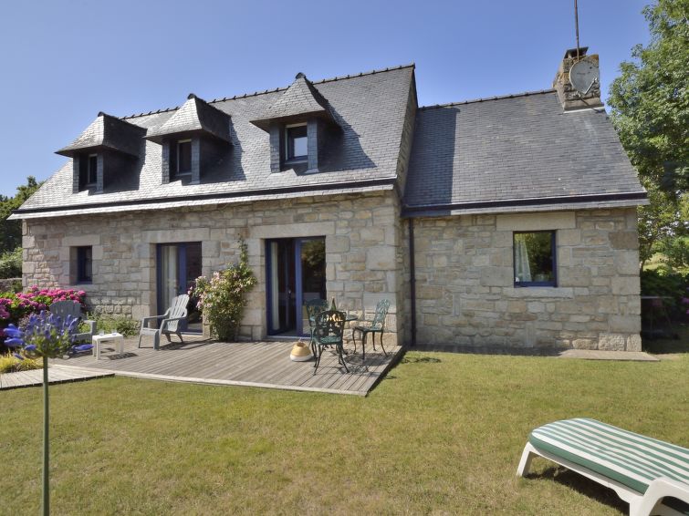 Search and Stay destination Ploemeur, Bretagne - France from AU$ 179. St Adrien