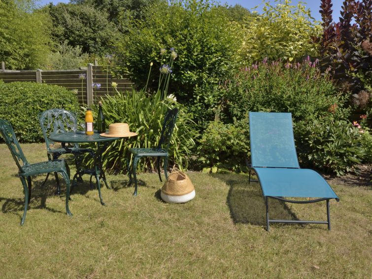 Search and Stay destination Ploemeur, Bretagne - France from AU$ 179. St Adrien